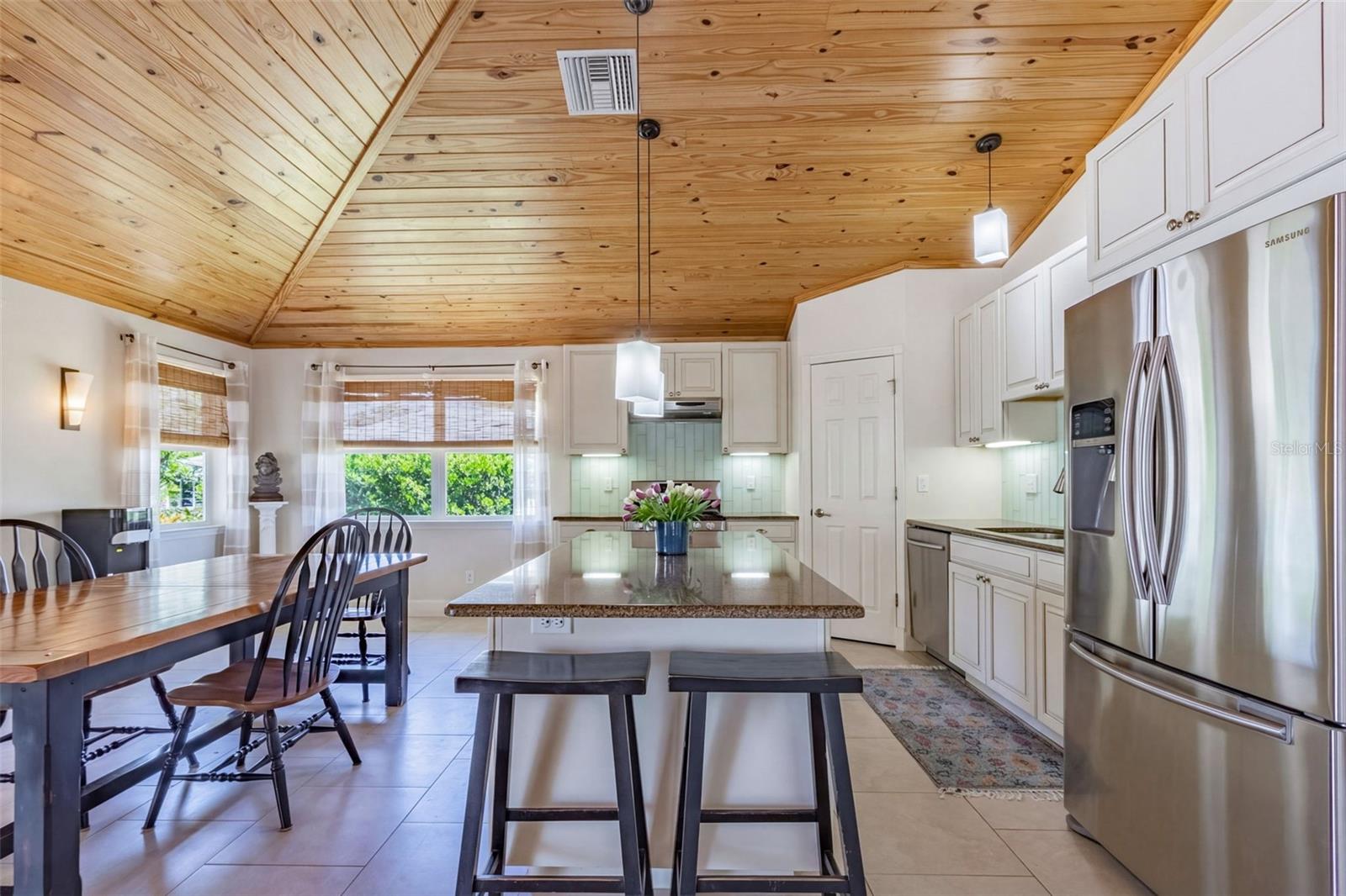 7655 MYRSINE CIR, BOKEELIA, FL, 33922