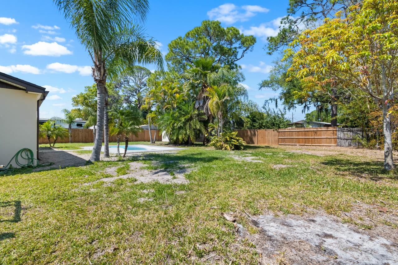 301 5TH AVE NW, RUSKIN, FL, 33570