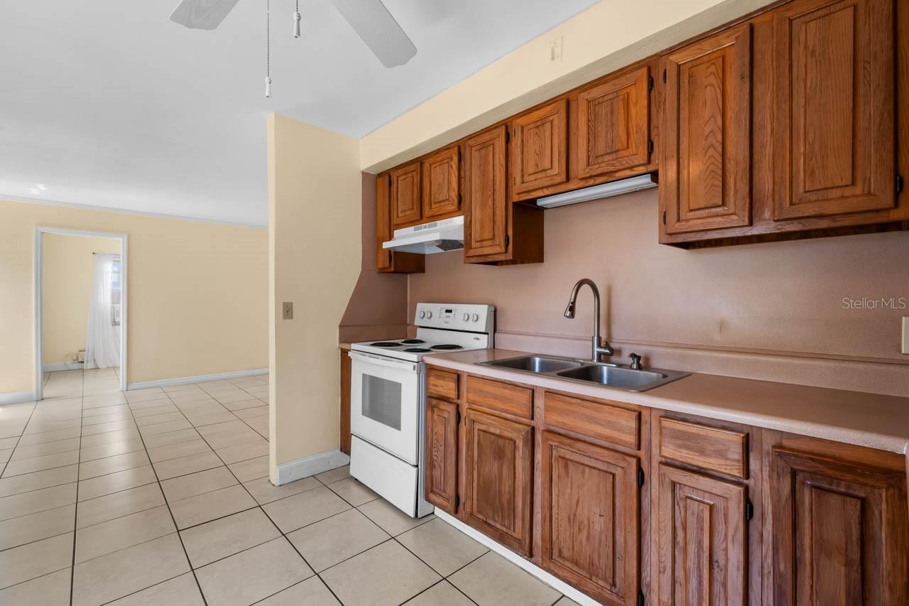 301 5TH AVE NW, RUSKIN, FL, 33570