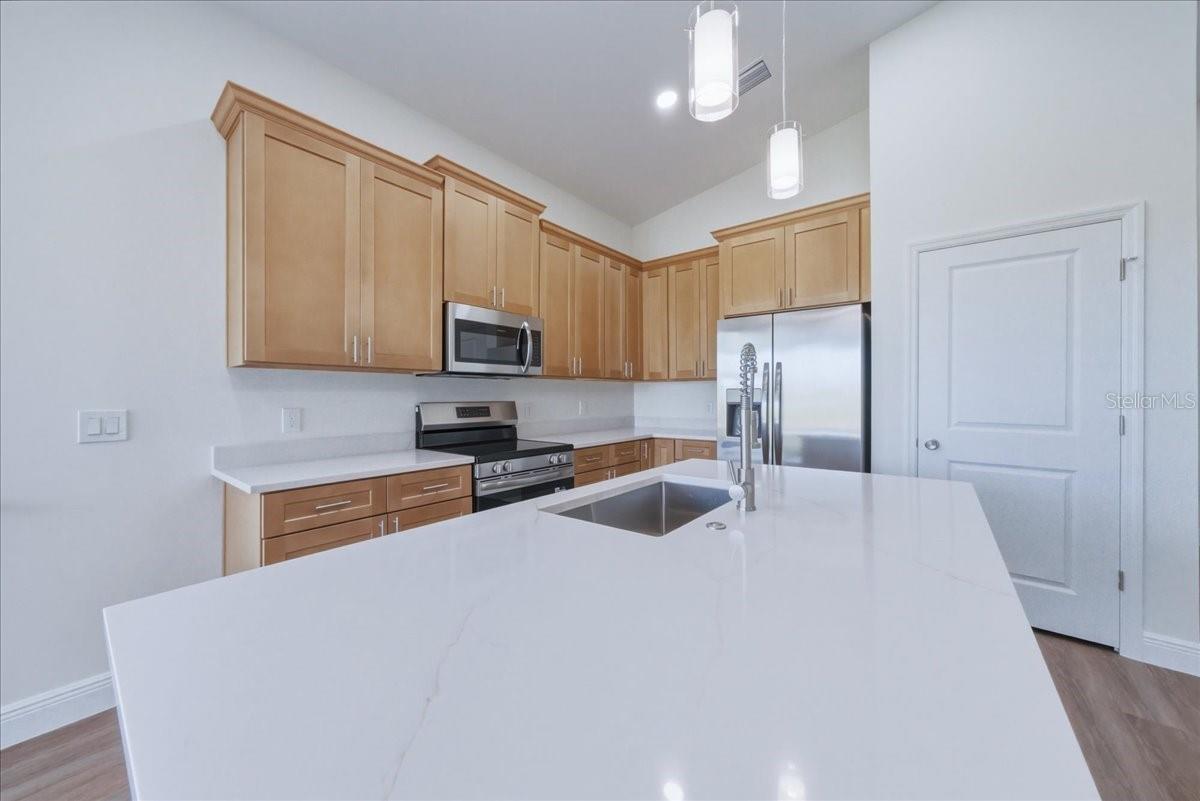 1296 MOSELLE AVE, ORLANDO, FL, 32807