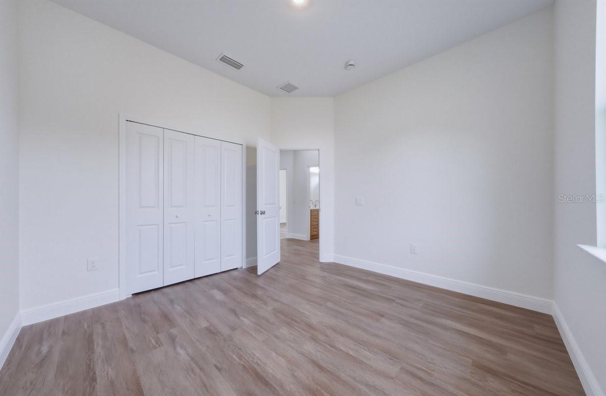 1296 MOSELLE AVE, ORLANDO, FL, 32807