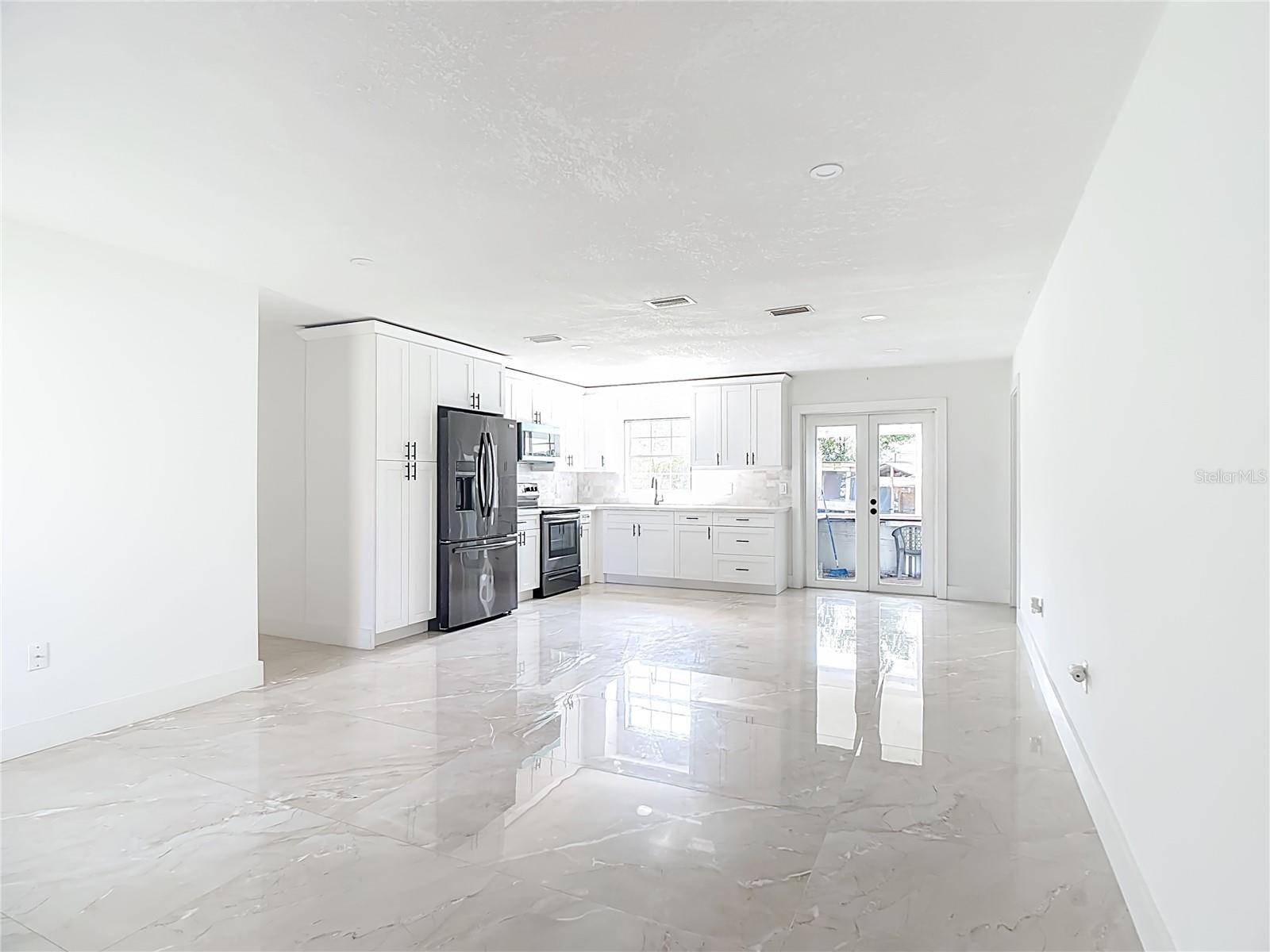 201 VALENCIA DR, AUBURNDALE, FL, 33823
