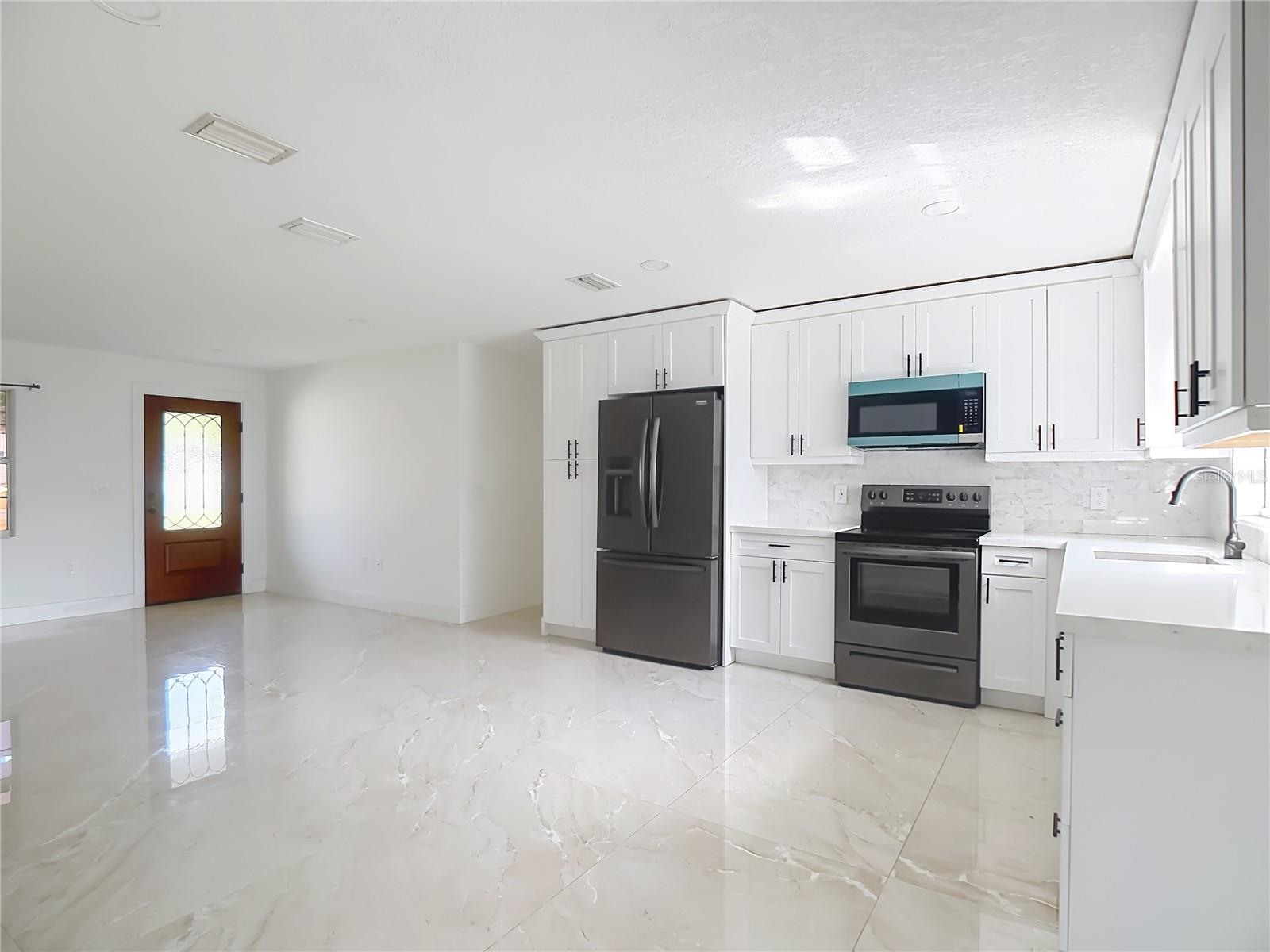 201 VALENCIA DR, AUBURNDALE, FL, 33823