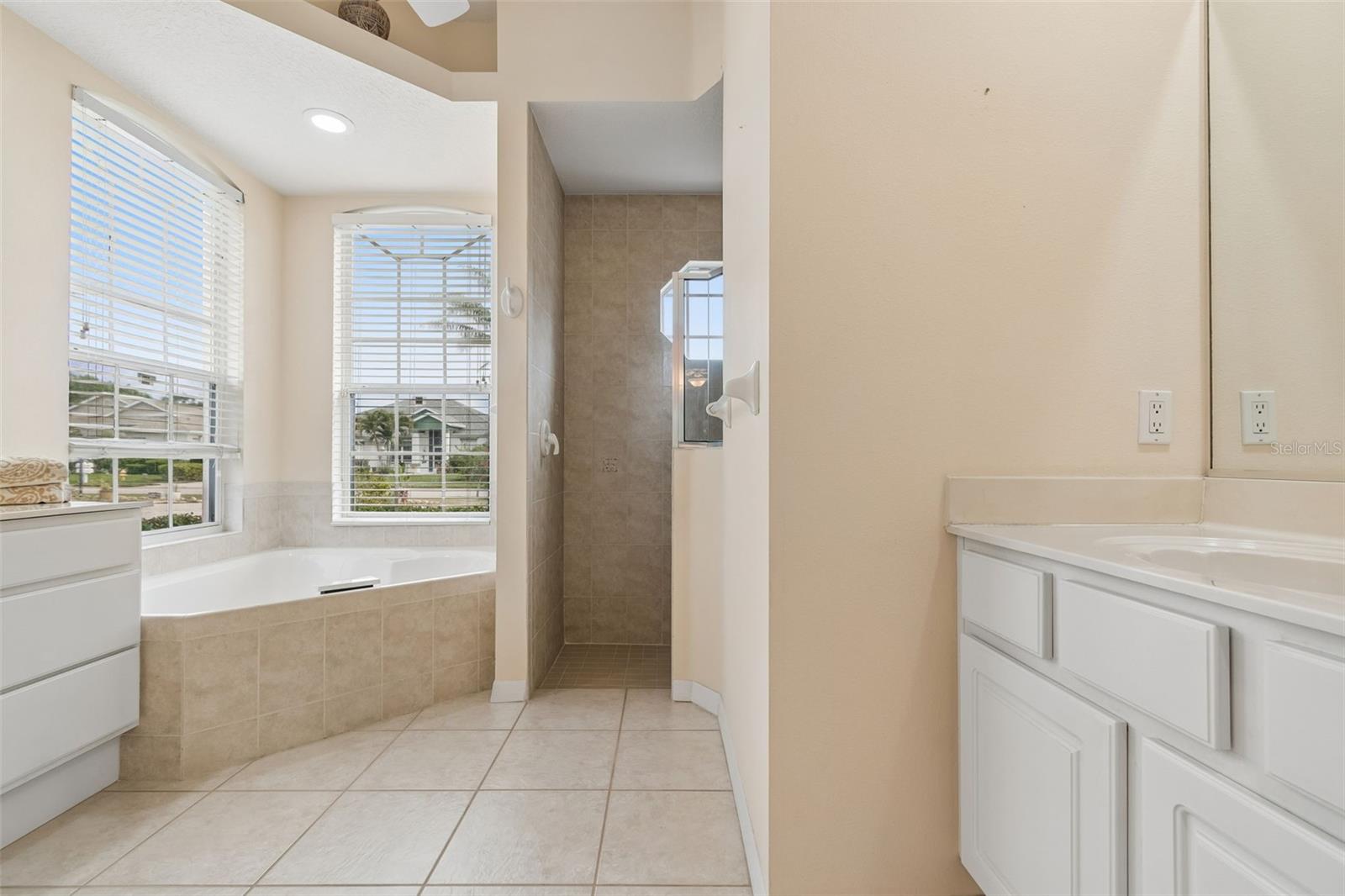 718 PLANTERS MANOR WAY, BRADENTON, FL, 34212