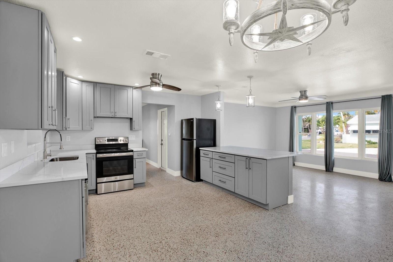 203 163RD AVE, REDINGTON BEACH, FL, 33708