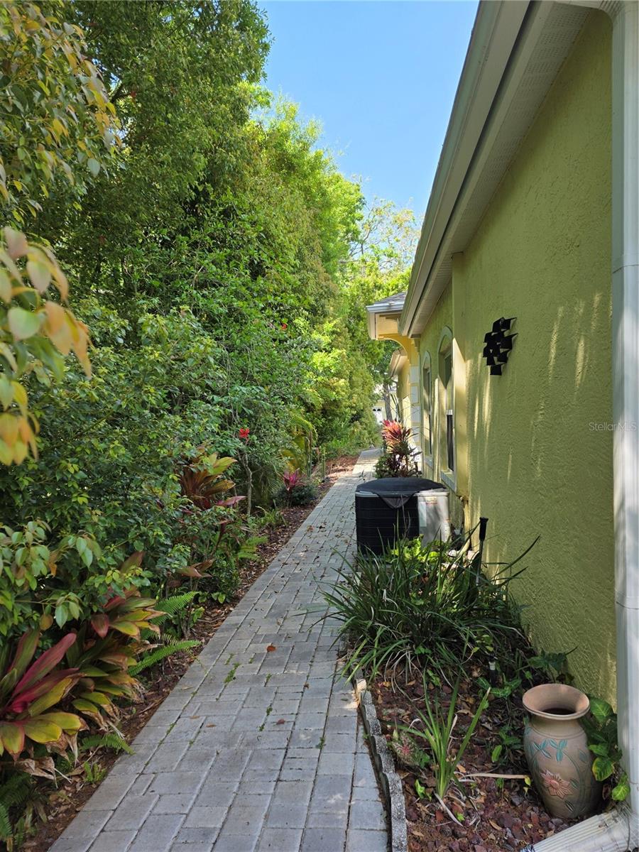 1196 ROYAL BLVD, PALM HARBOR, FL, 34684