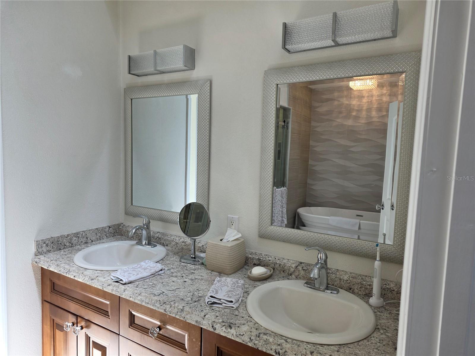 1196 ROYAL BLVD, PALM HARBOR, FL, 34684