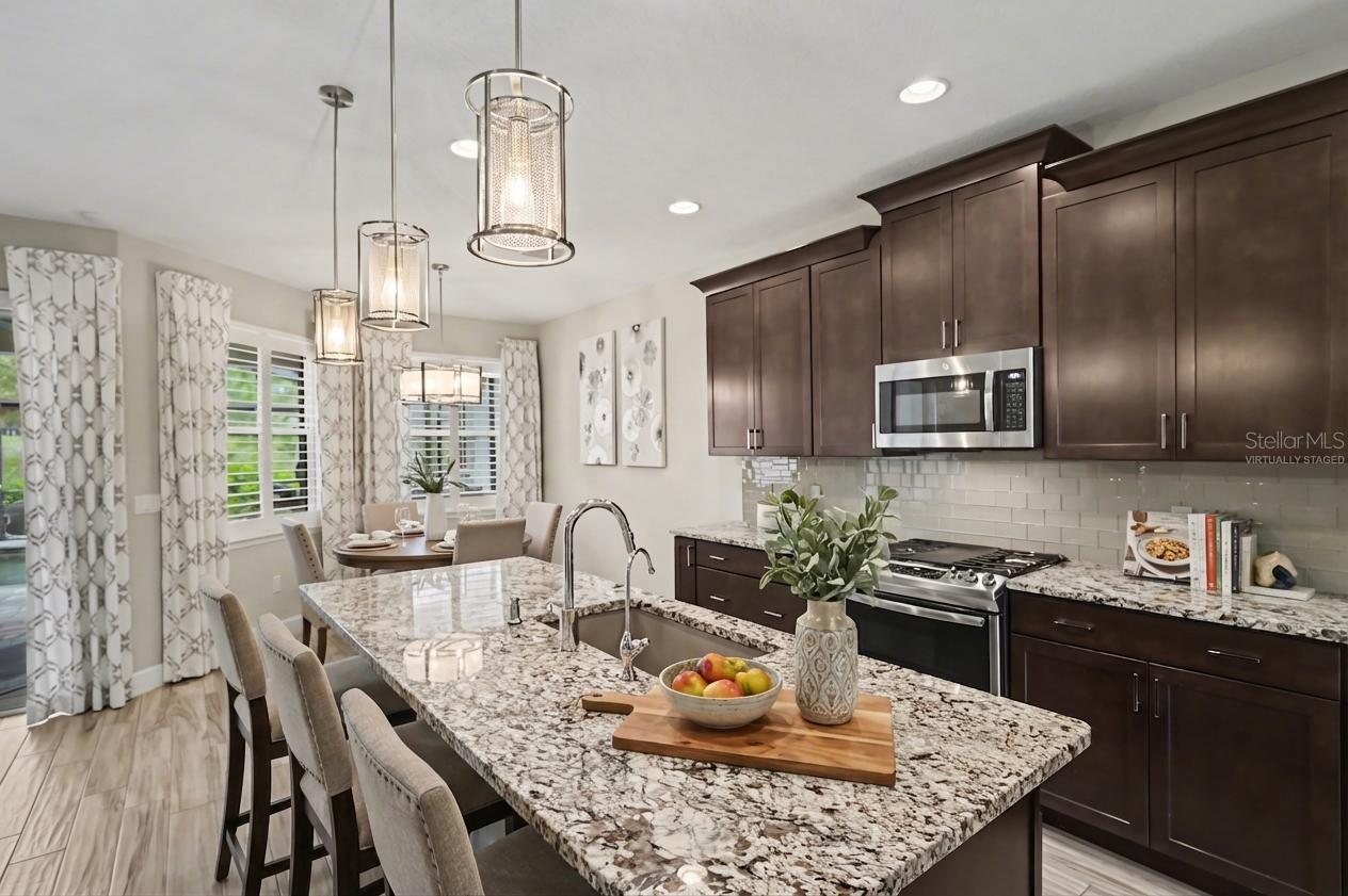 1011 VICTORIA HILLS DR S, DELAND, FL, 32724