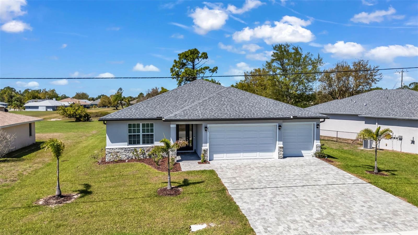 223 RIO DE JANEIRO AVE, PUNTA GORDA, FL, 33983