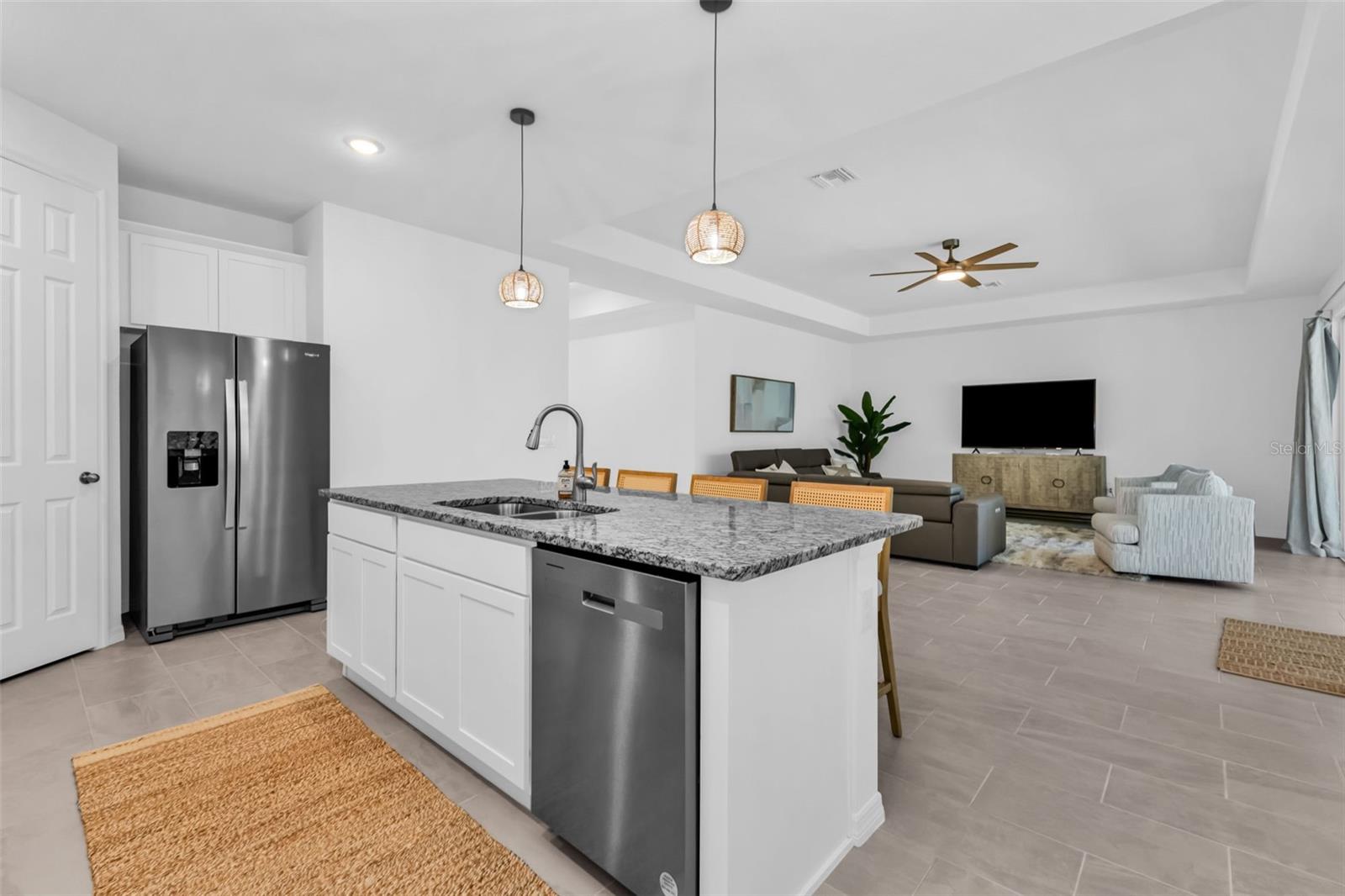 223 RIO DE JANEIRO AVE, PUNTA GORDA, FL, 33983