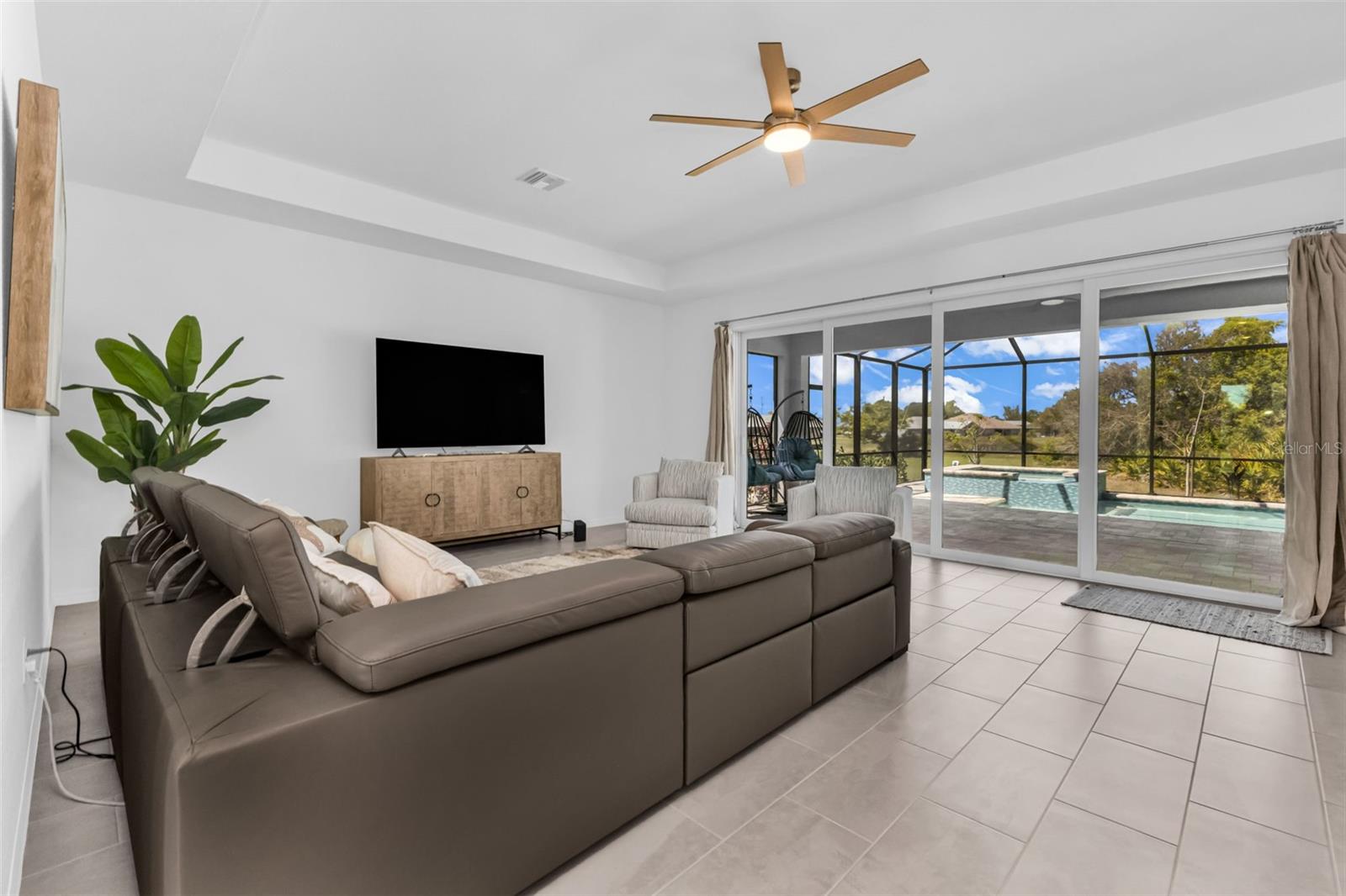 223 RIO DE JANEIRO AVE, PUNTA GORDA, FL, 33983