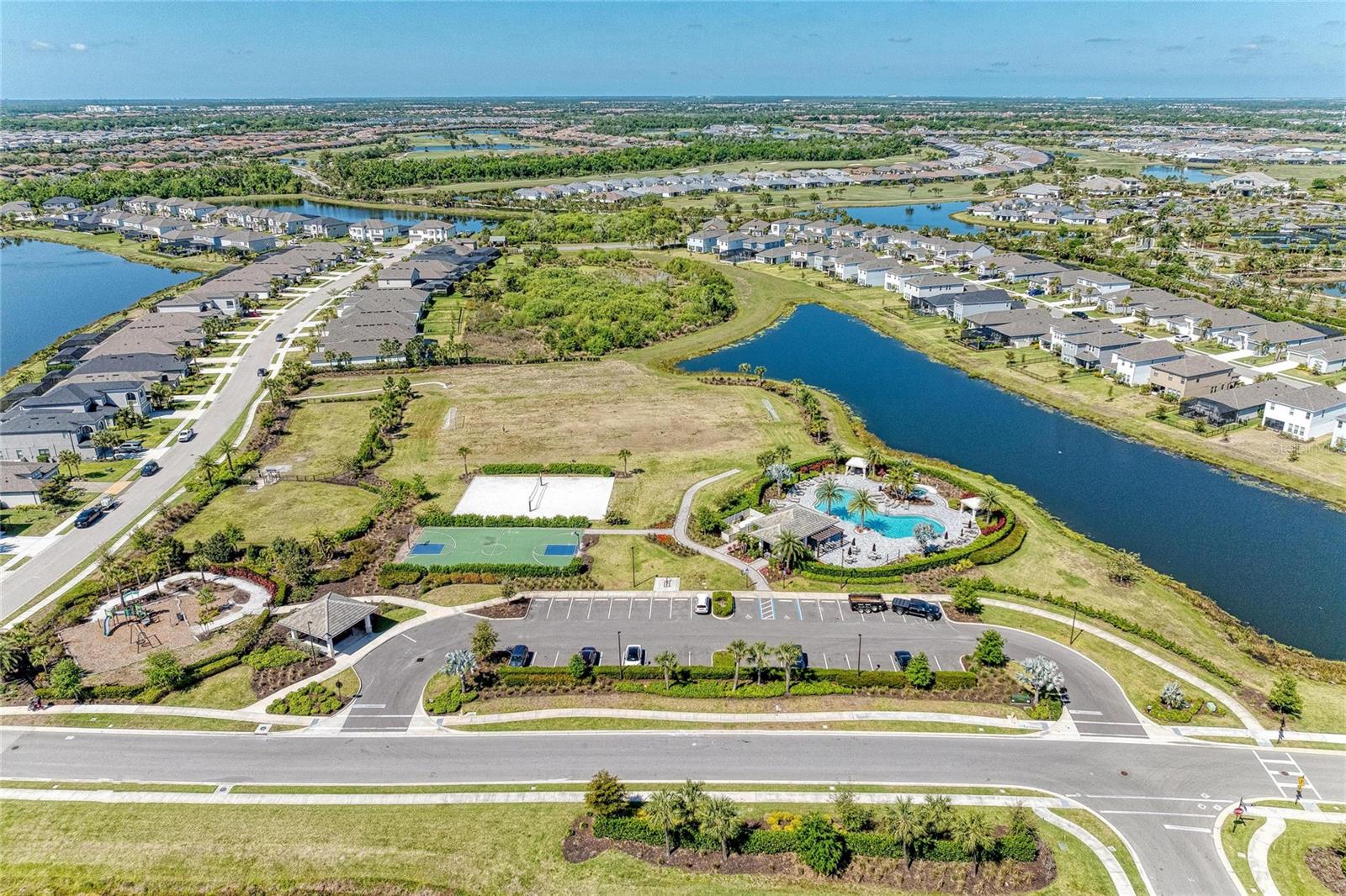 16528 PAYNES MILL DR, BRADENTON, FL, 34211