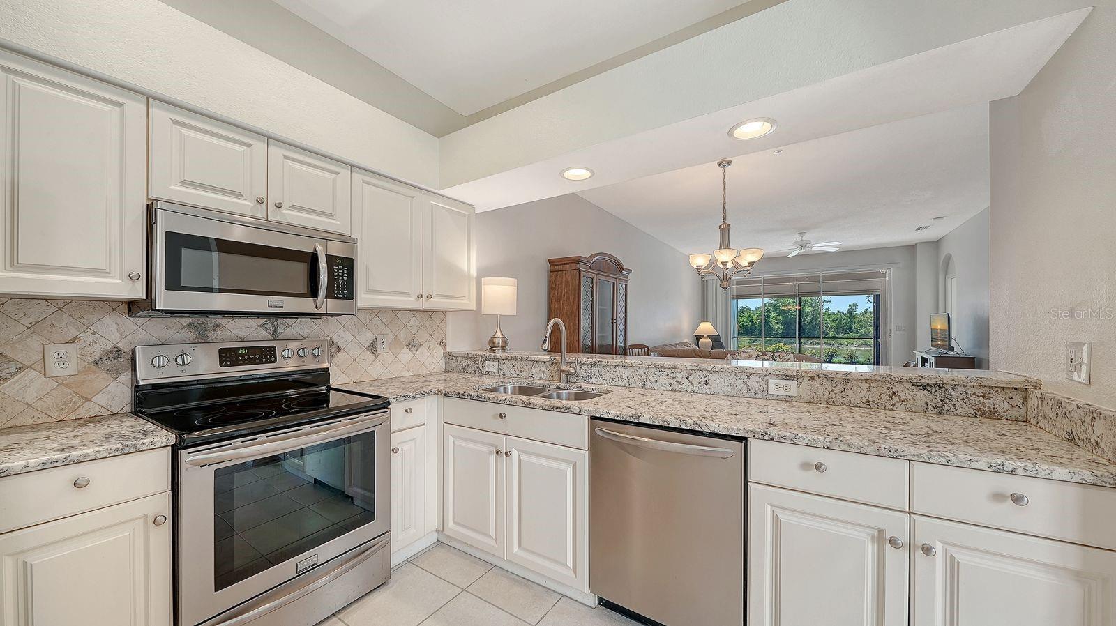 5126 BLUE ASH AVE, SARASOTA, FL, 34241