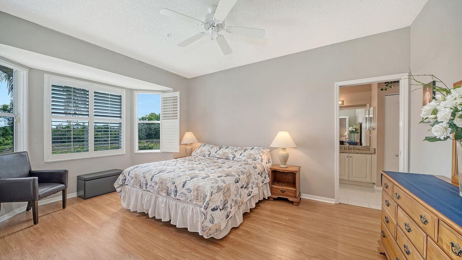 5126 BLUE ASH AVE, SARASOTA, FL, 34241