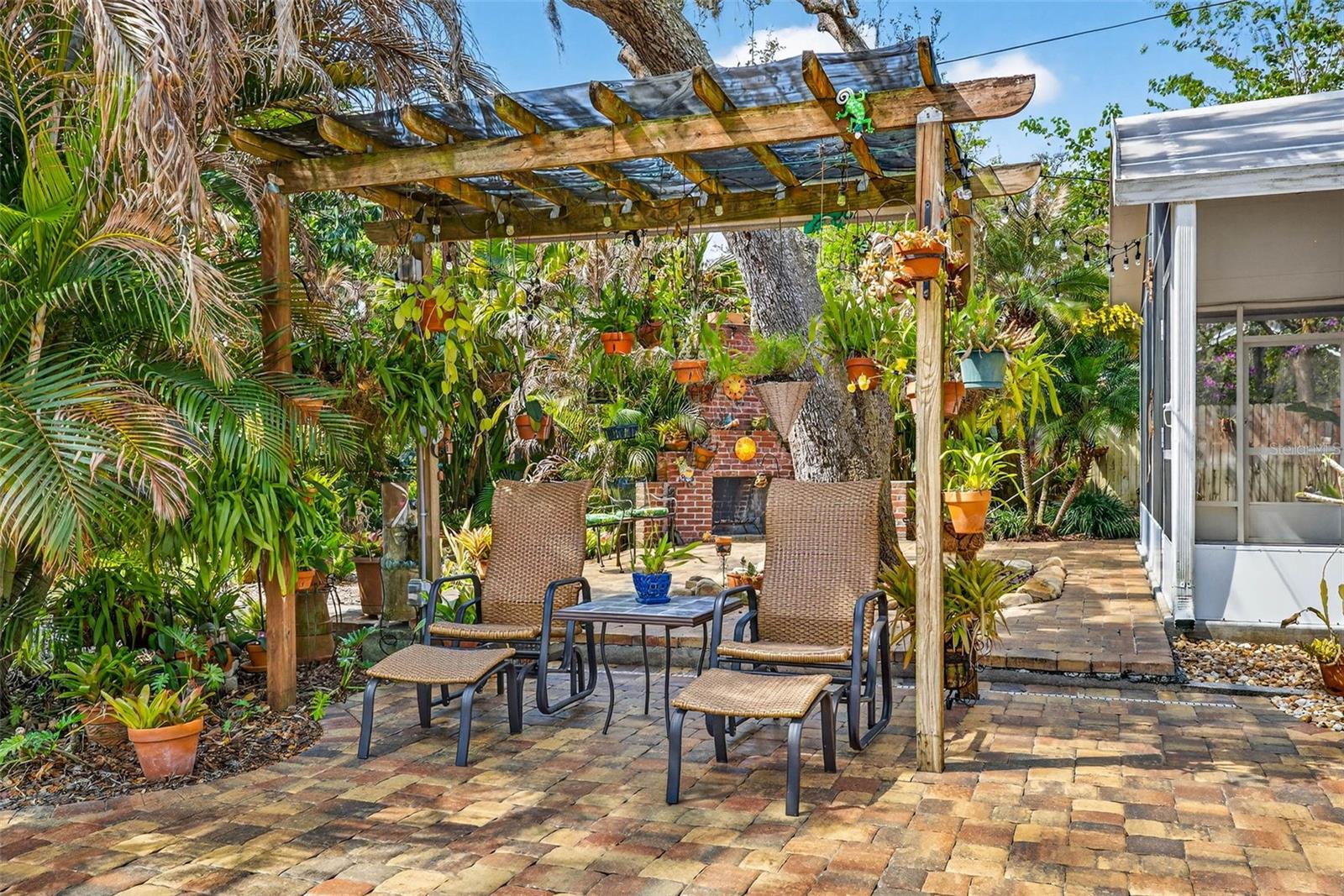 212 S LOCKMOOR AVE, TEMPLE TERRACE, FL, 33617