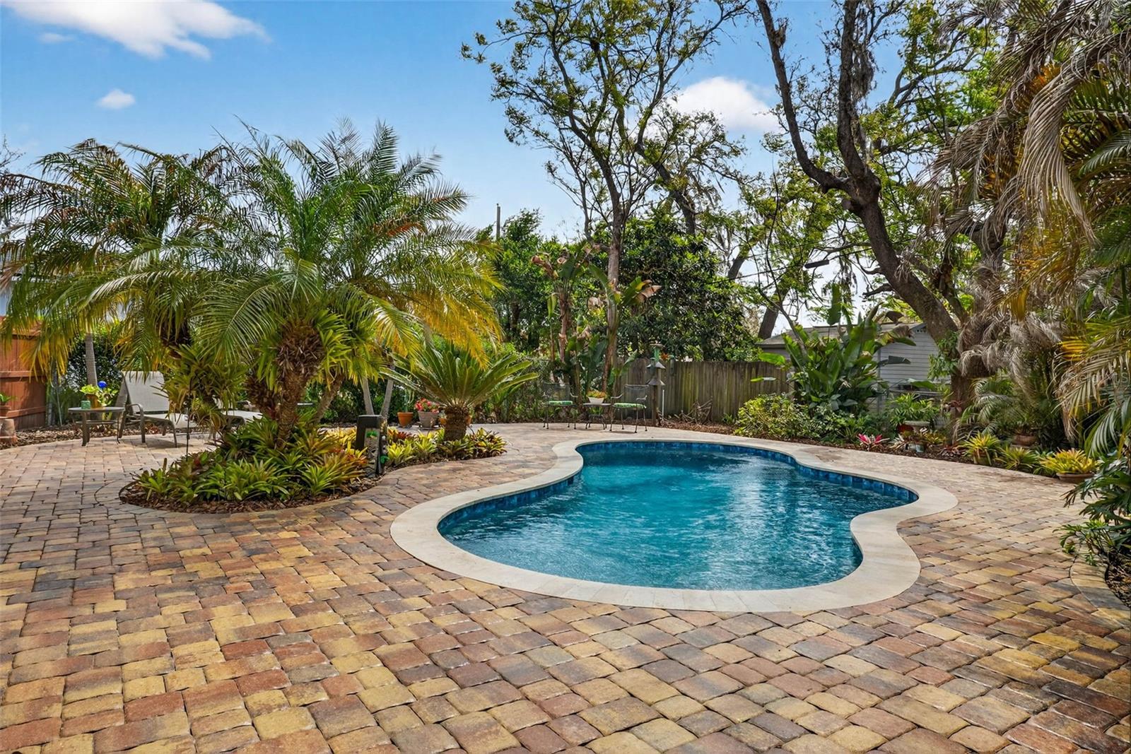 212 S LOCKMOOR AVE, TEMPLE TERRACE, FL, 33617