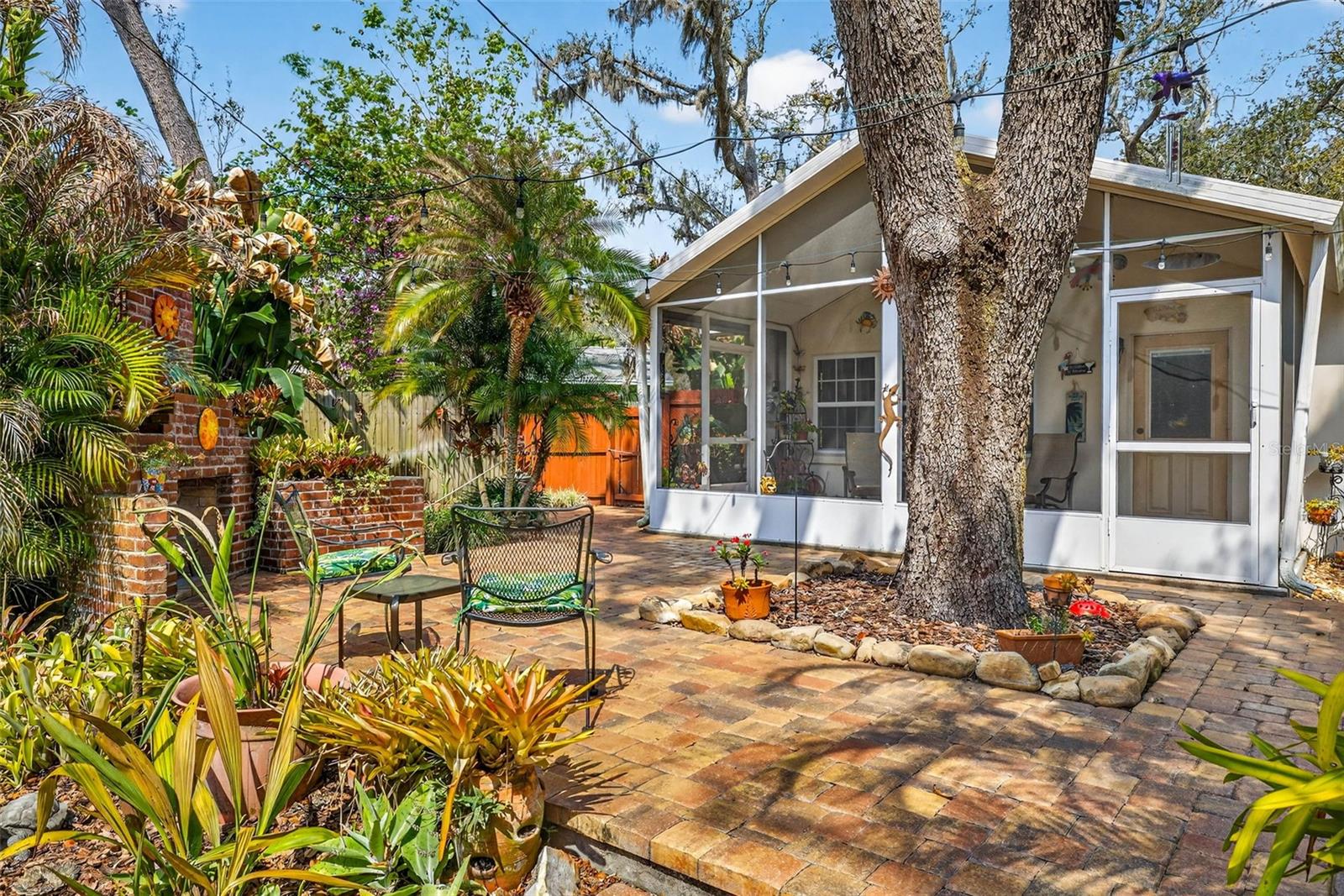 212 S LOCKMOOR AVE, TEMPLE TERRACE, FL, 33617