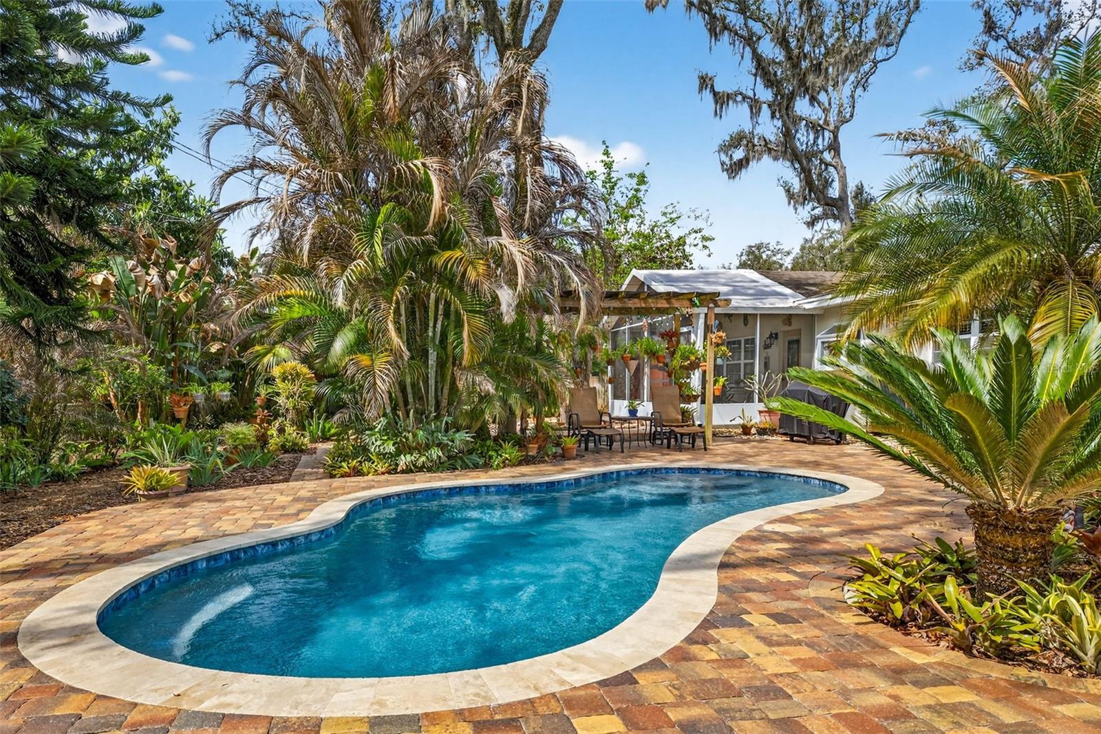 212 S LOCKMOOR AVE, TEMPLE TERRACE, FL, 33617