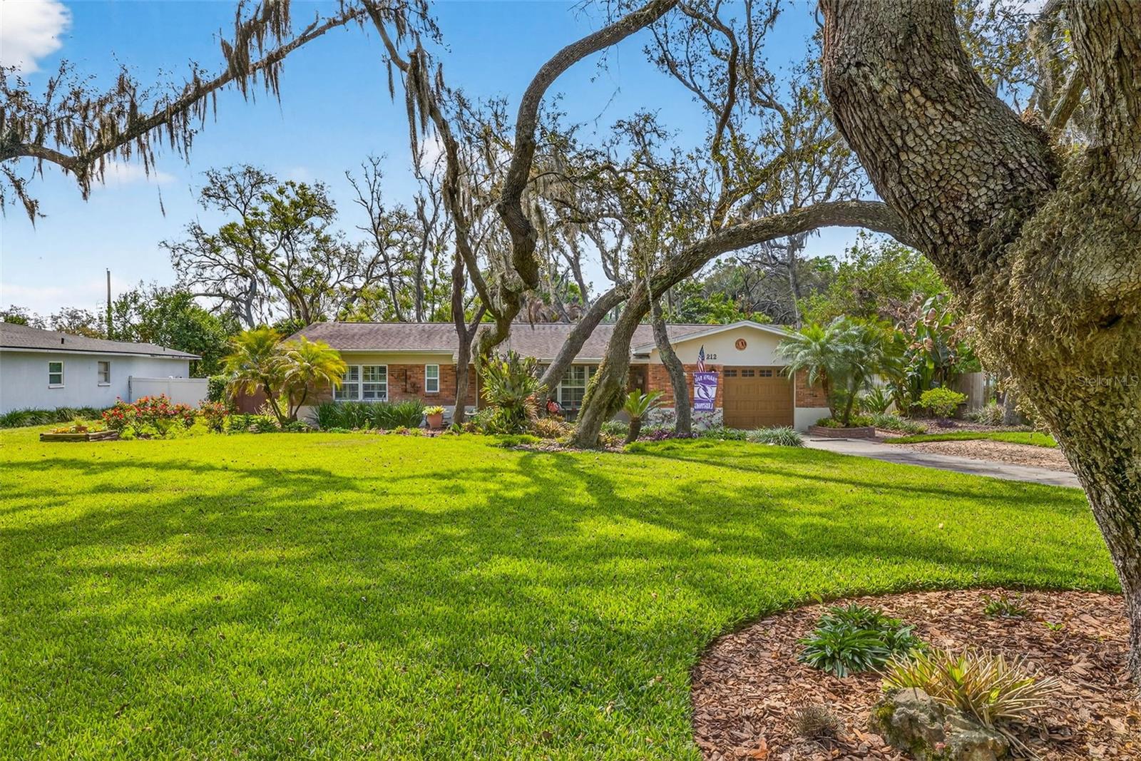 212 S LOCKMOOR AVE, TEMPLE TERRACE, FL, 33617