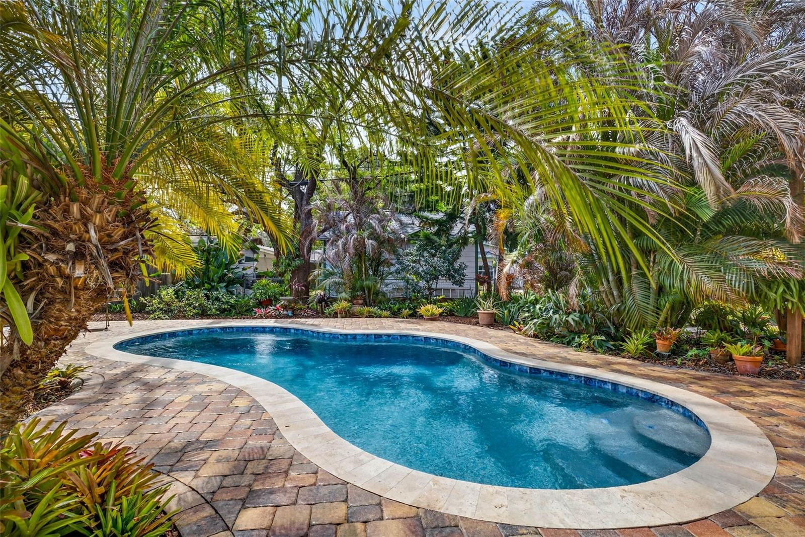 212 S LOCKMOOR AVE, TEMPLE TERRACE, FL, 33617