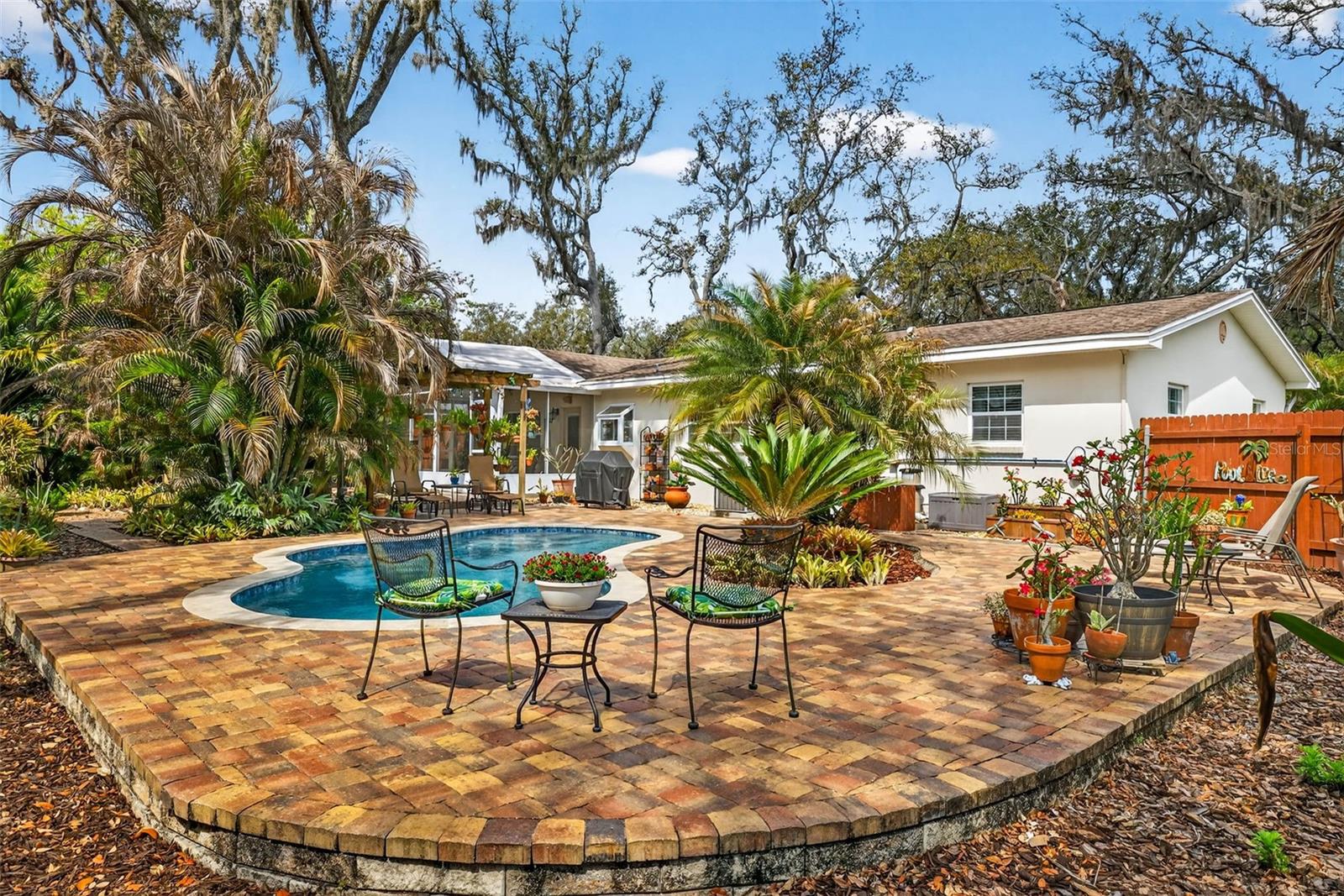 212 S LOCKMOOR AVE, TEMPLE TERRACE, FL, 33617