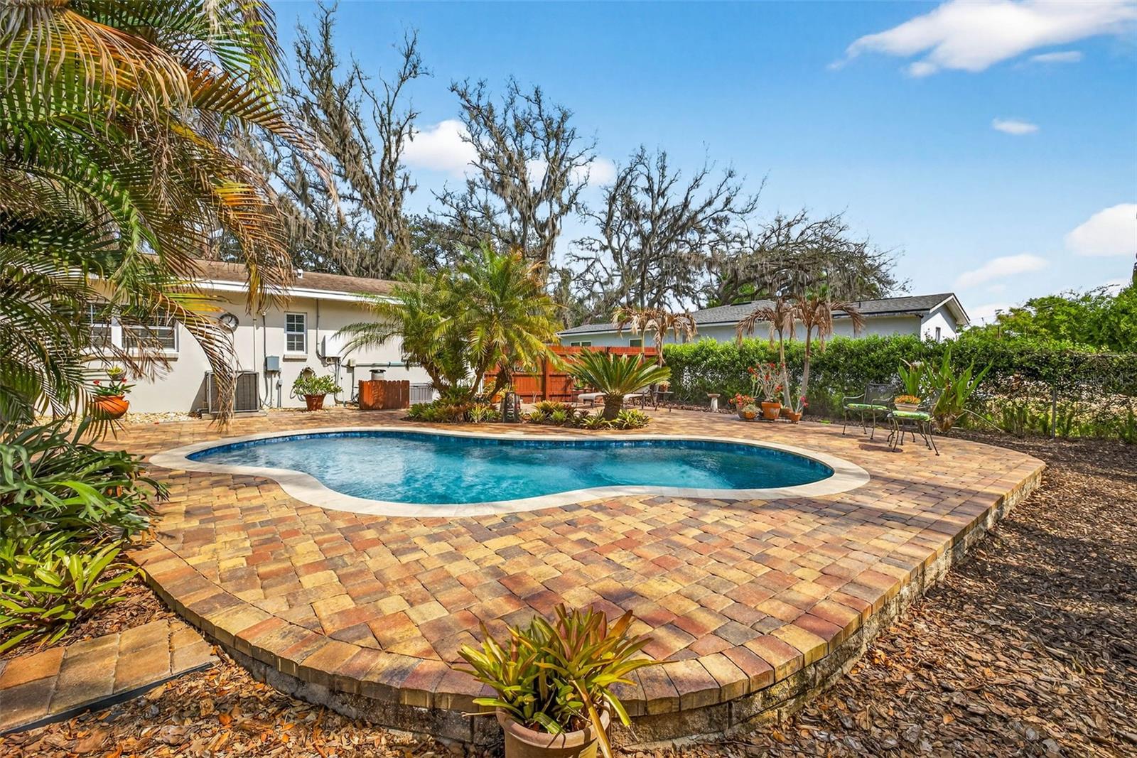 212 S LOCKMOOR AVE, TEMPLE TERRACE, FL, 33617