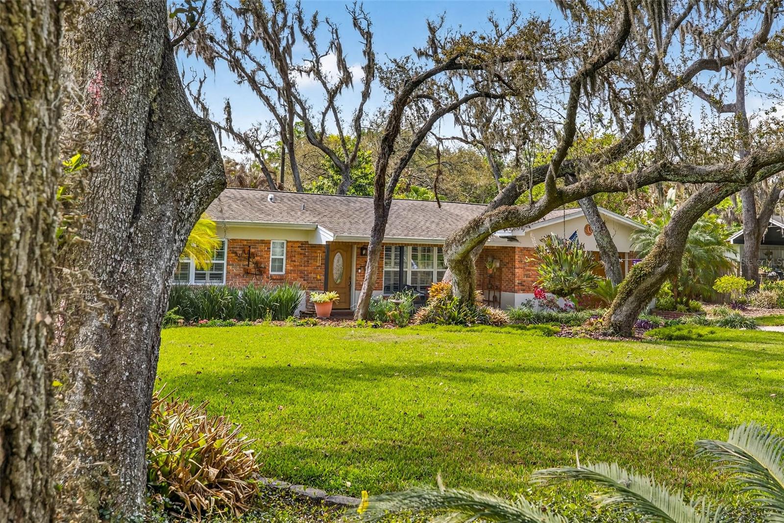 212 S LOCKMOOR AVE, TEMPLE TERRACE, FL, 33617