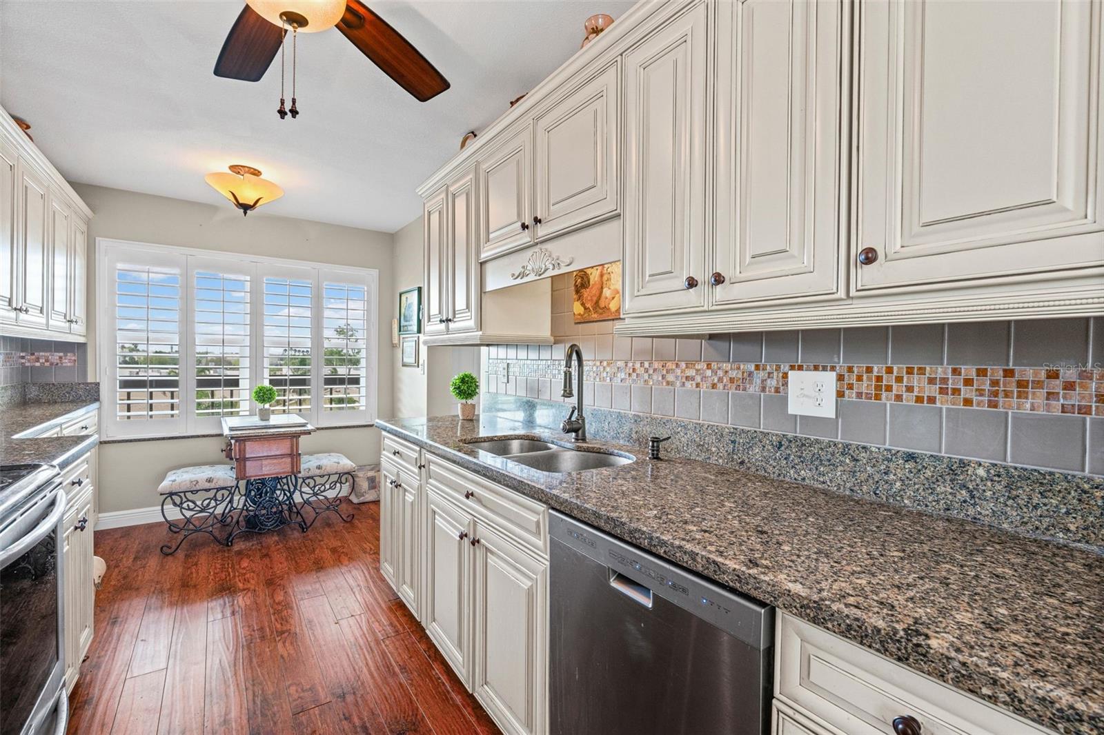 635 30TH AVE W #F 401, BRADENTON, FL, 34205