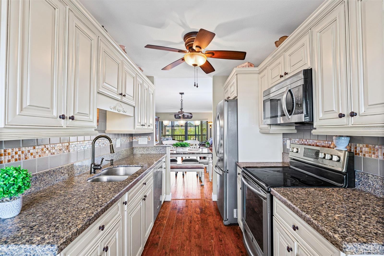 635 30TH AVE W #F 401, BRADENTON, FL, 34205