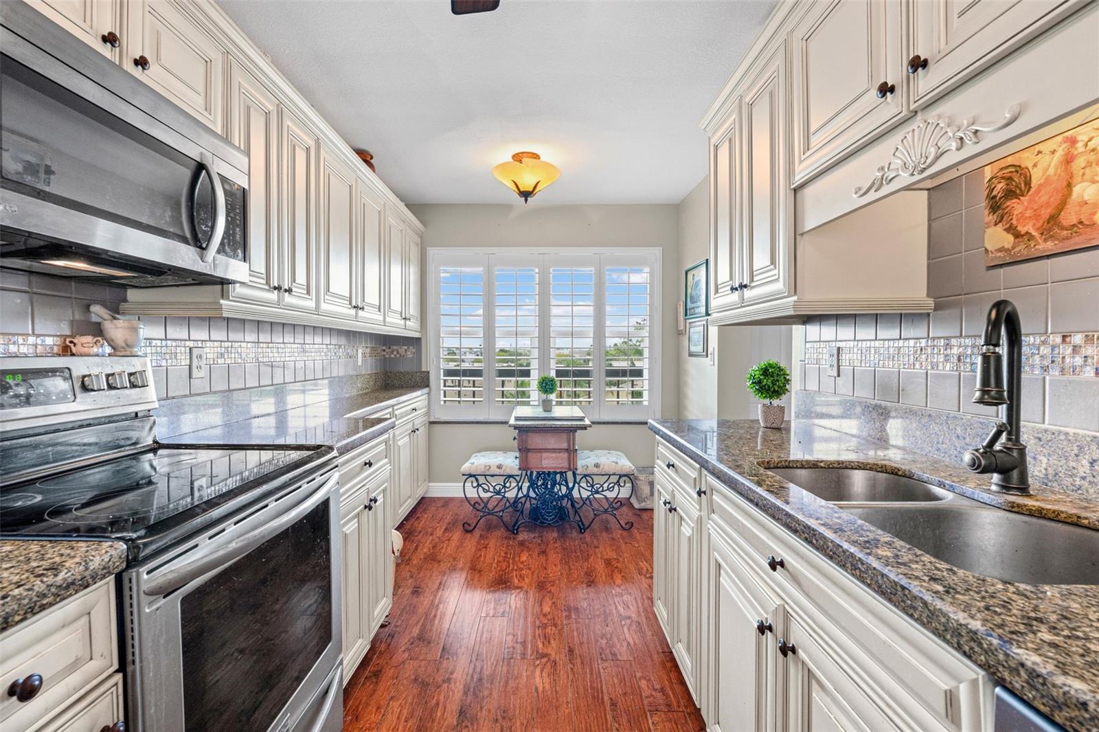 635 30TH AVE W #F 401, BRADENTON, FL, 34205