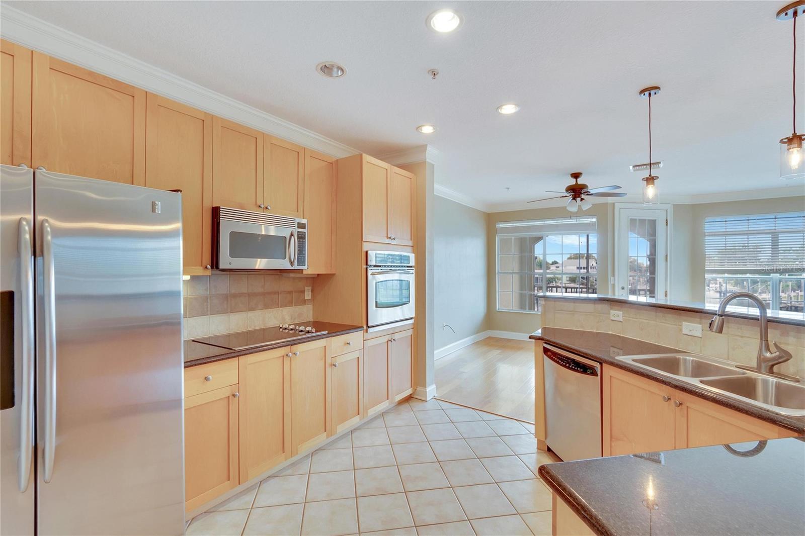 6414 SUNSET BAY CIR, APOLLO BEACH, FL, 33572