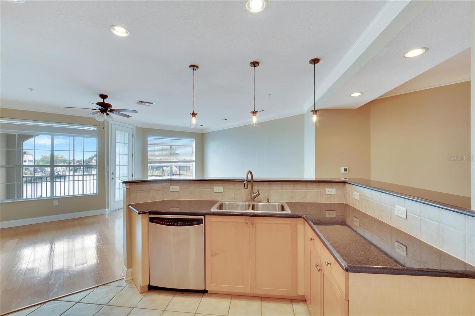6414 SUNSET BAY CIR, APOLLO BEACH, FL, 33572