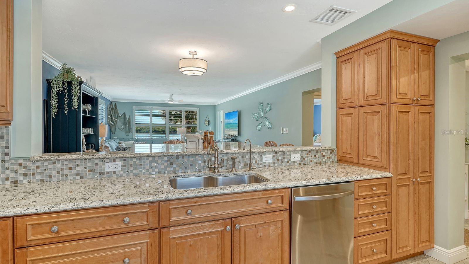 605 SUTTON PL #201, LONGBOAT KEY, FL, 34228
