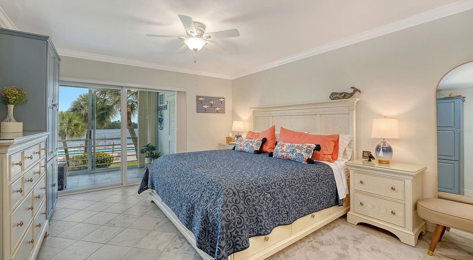 605 SUTTON PL #201, LONGBOAT KEY, FL, 34228