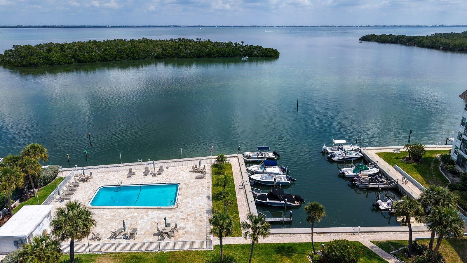 605 SUTTON PL #201, LONGBOAT KEY, FL, 34228
