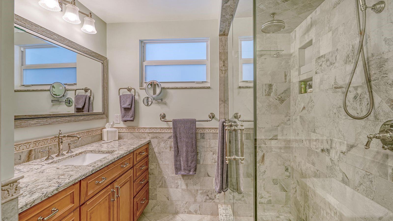 605 SUTTON PL #201, LONGBOAT KEY, FL, 34228