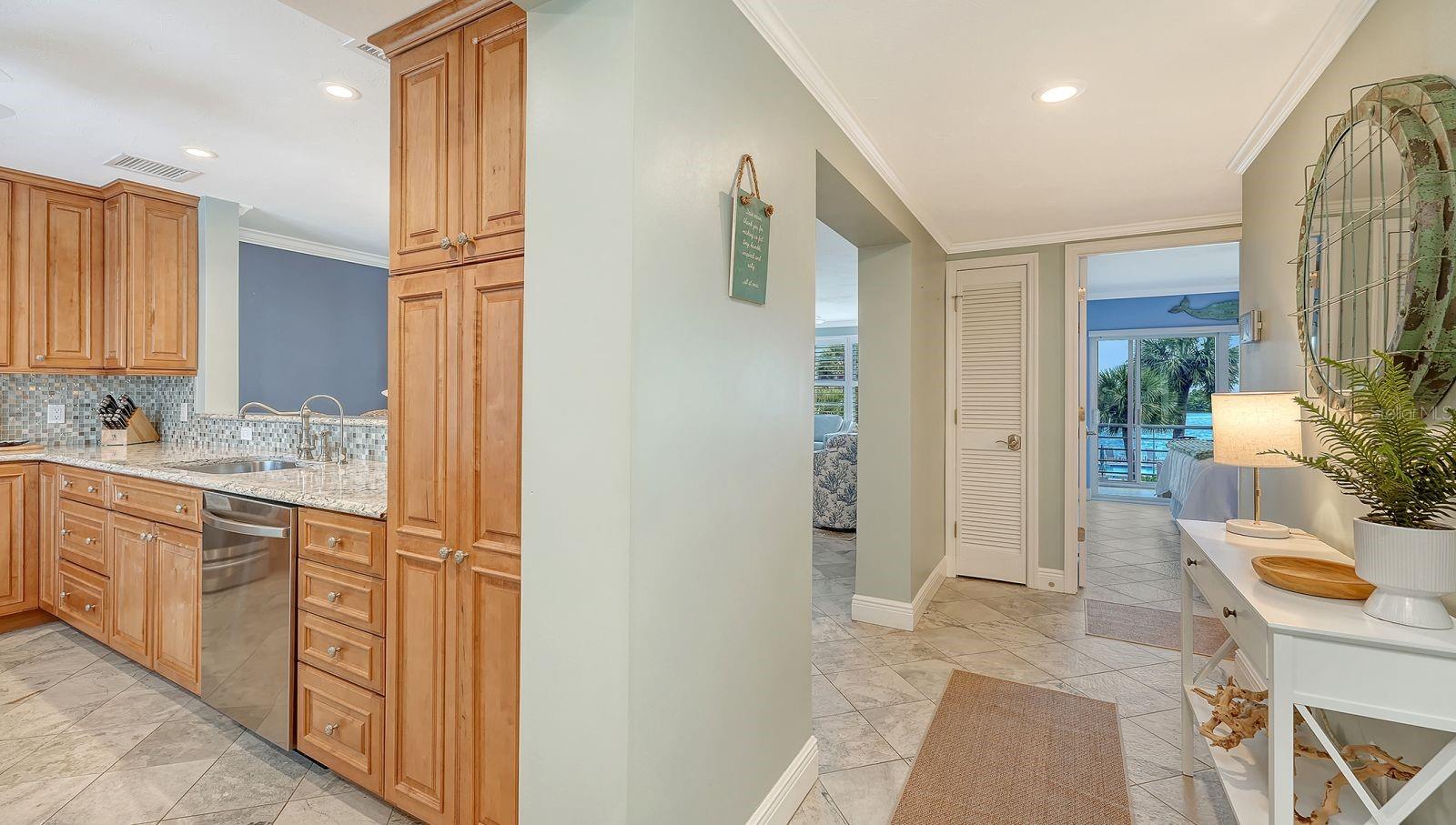 605 SUTTON PL #201, LONGBOAT KEY, FL, 34228