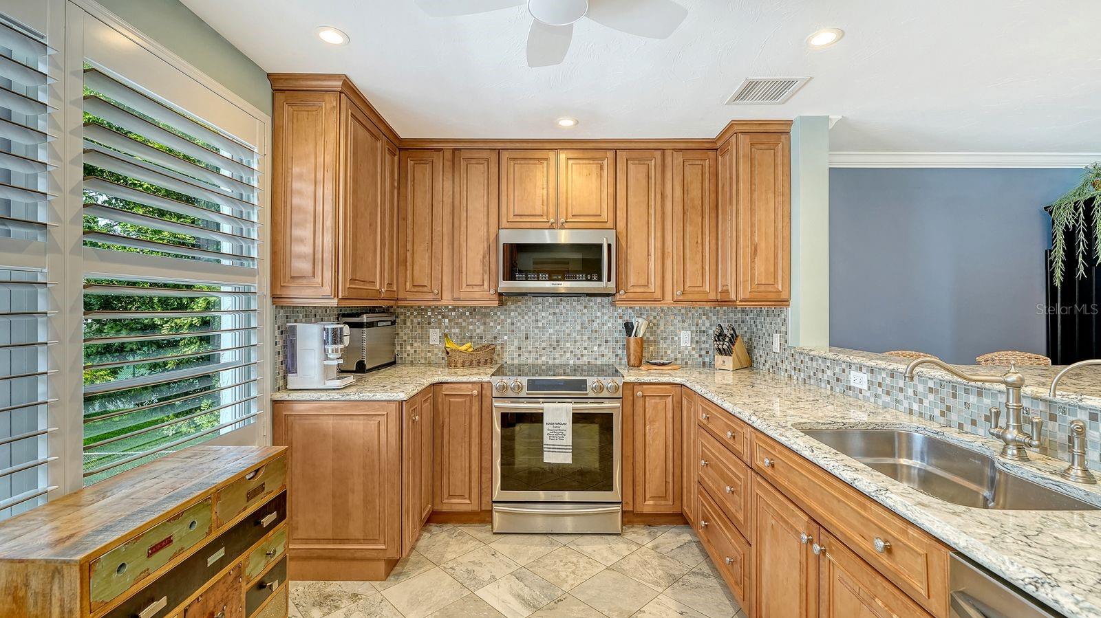 605 SUTTON PL #201, LONGBOAT KEY, FL, 34228