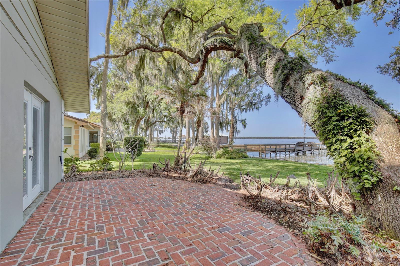 504 BANNING BEACH RD, TAVARES, FL, 32778