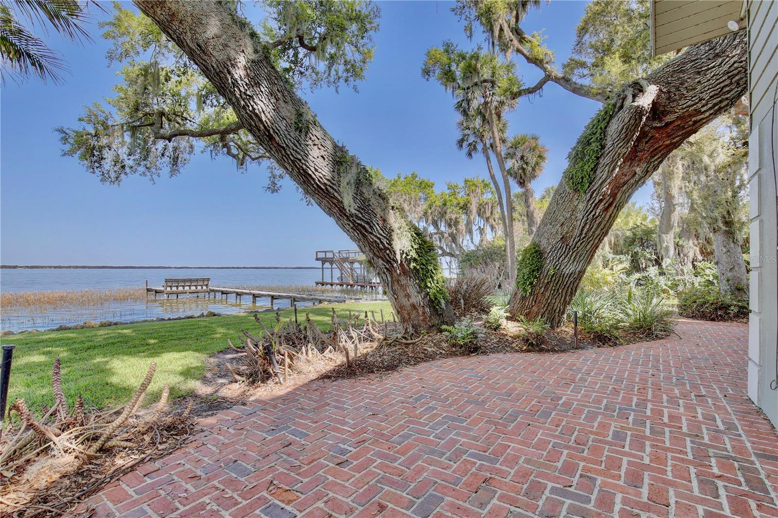 504 BANNING BEACH RD, TAVARES, FL, 32778