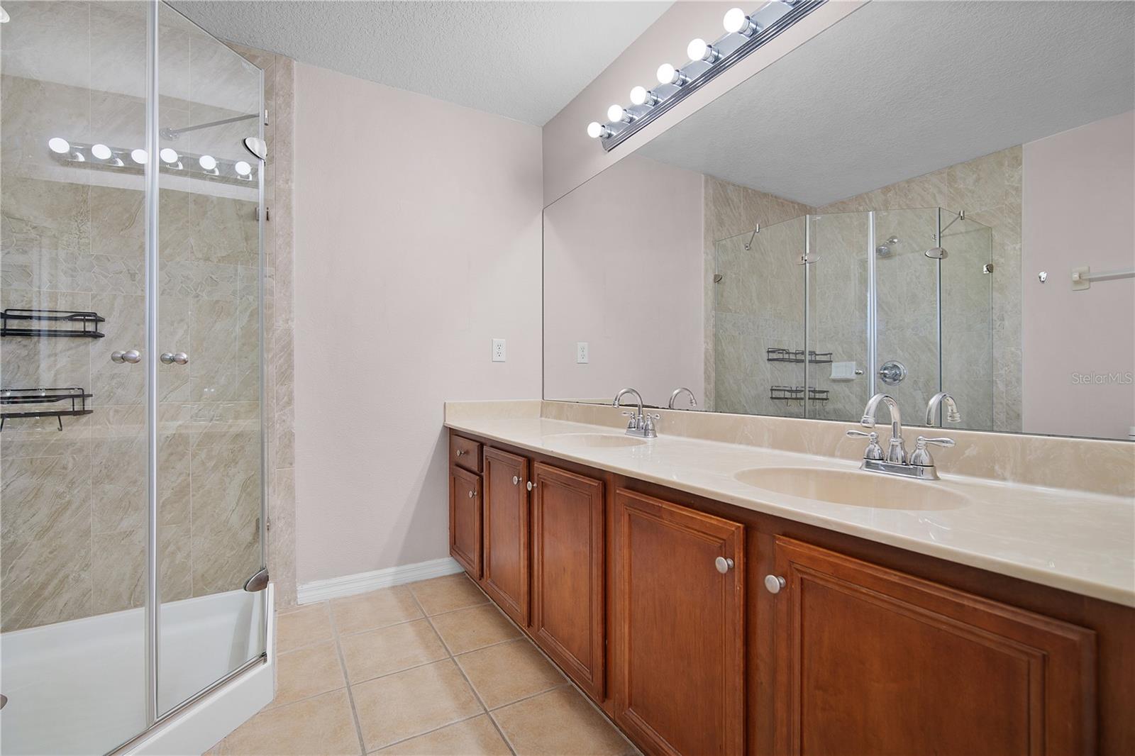 LIVE OAK PRESERVE PH 1E VILLAGE, TAMPA, FL, 33647