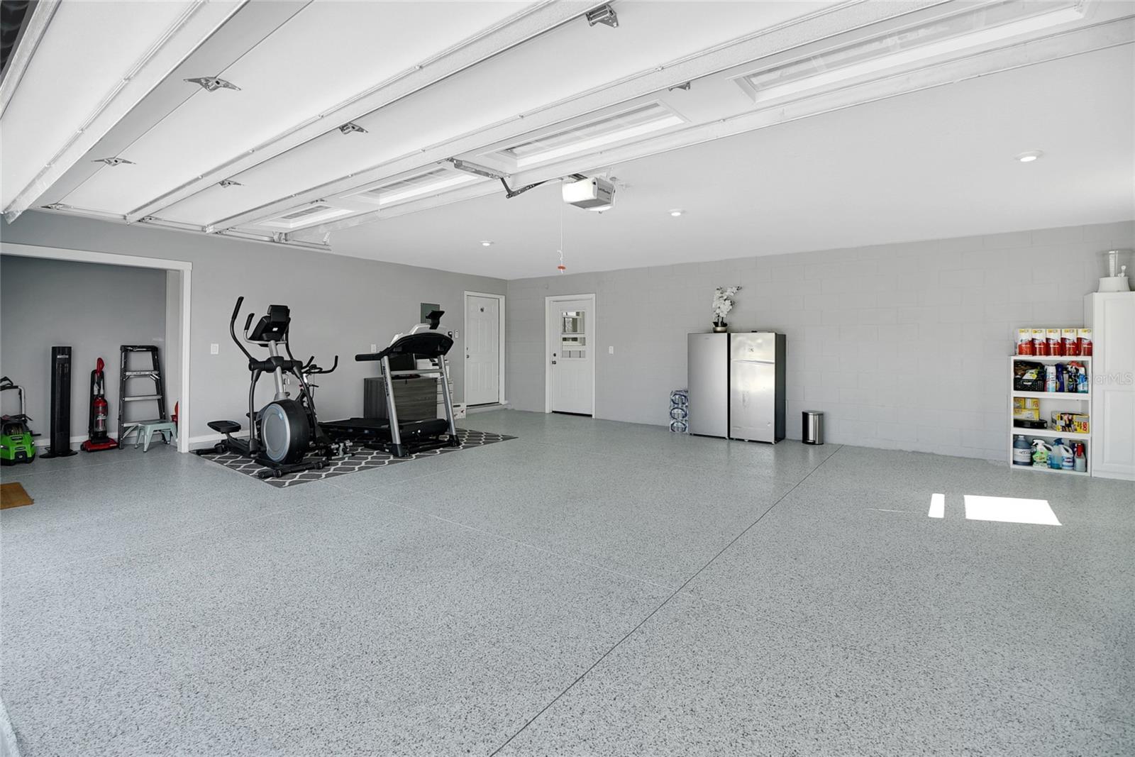 1679 E COUNTY ROAD 462, WILDWOOD, FL, 34785