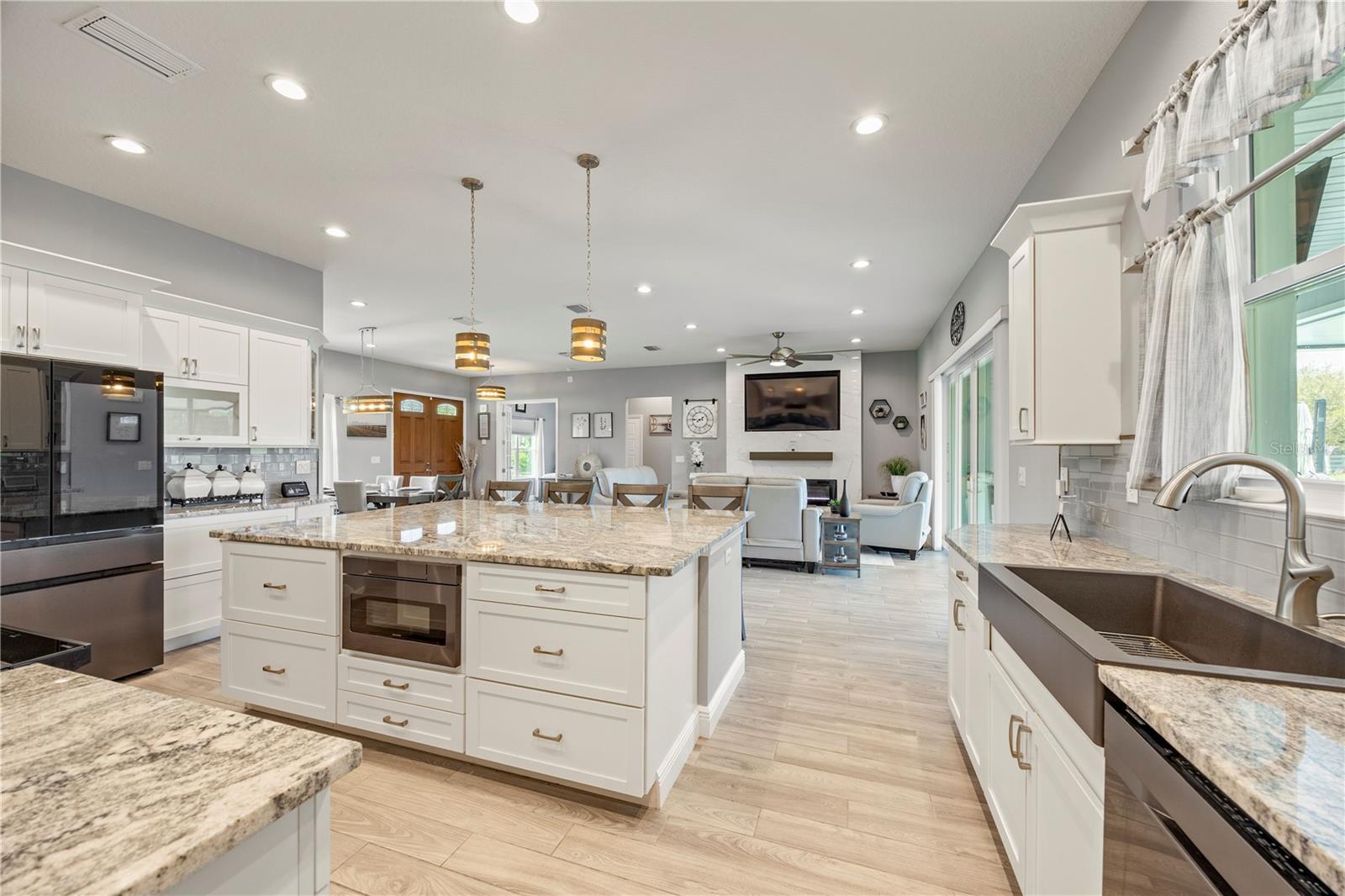 1679 E COUNTY ROAD 462, WILDWOOD, FL, 34785