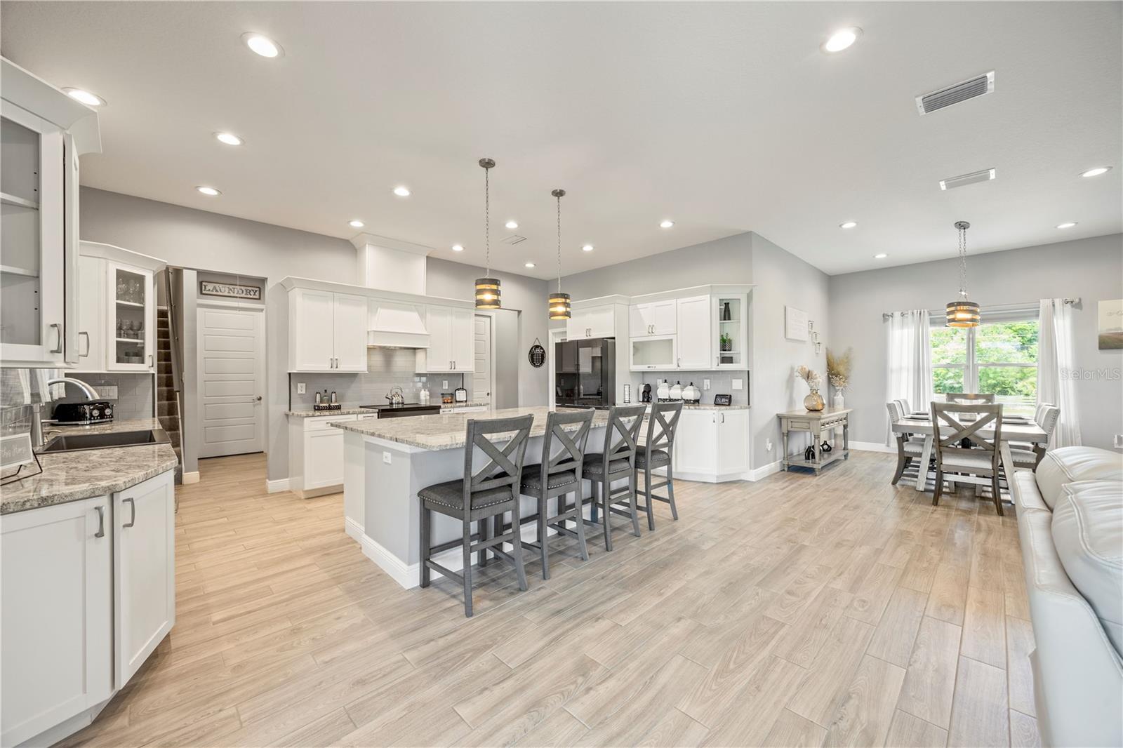 1679 E COUNTY ROAD 462, WILDWOOD, FL, 34785