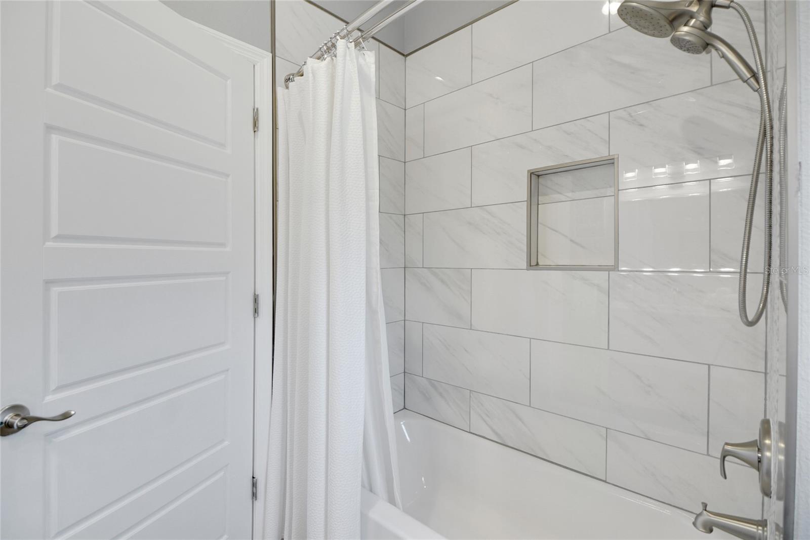 1679 E COUNTY ROAD 462, WILDWOOD, FL, 34785