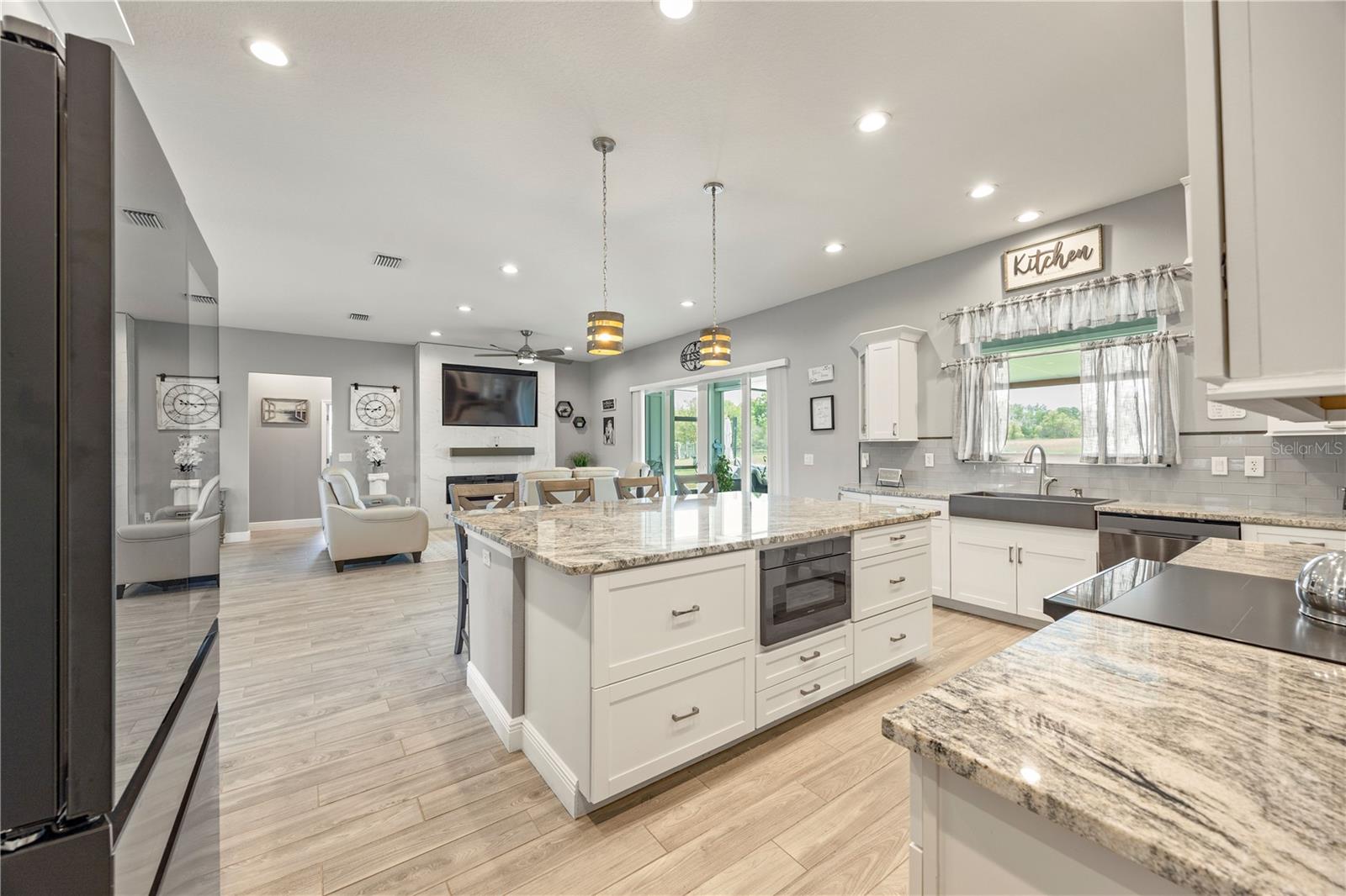 1679 E COUNTY ROAD 462, WILDWOOD, FL, 34785