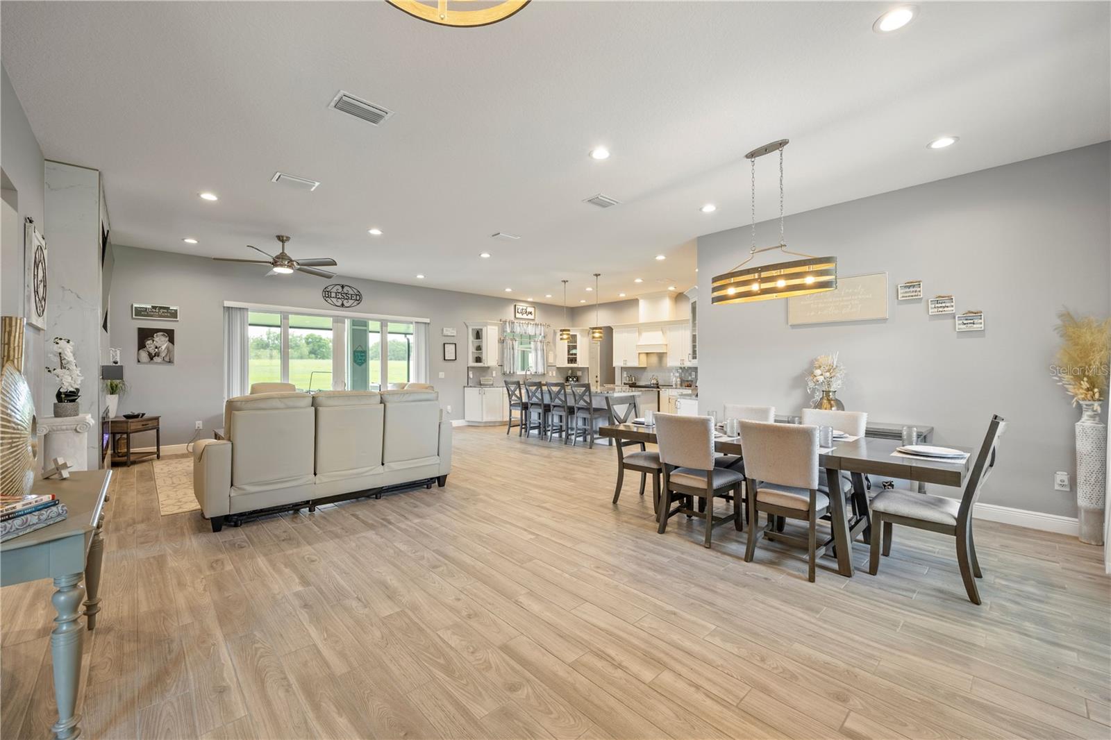 1679 E COUNTY ROAD 462, WILDWOOD, FL, 34785