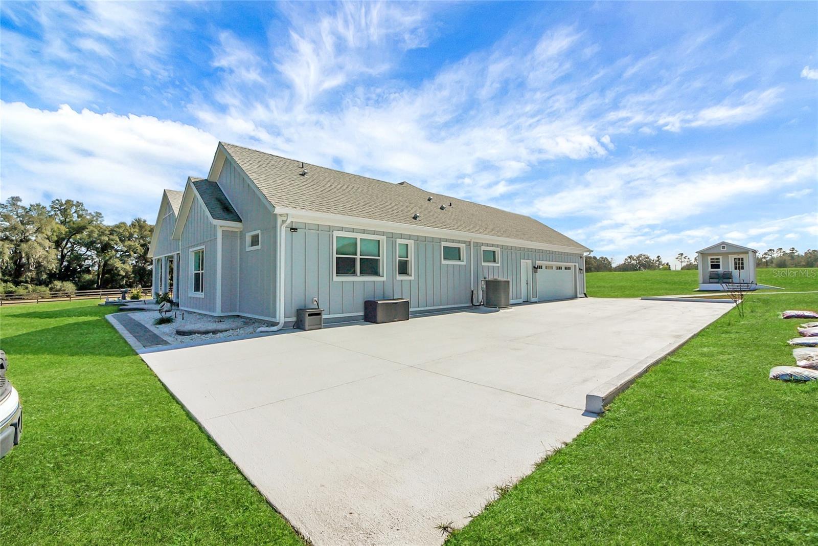 1679 E COUNTY ROAD 462, WILDWOOD, FL, 34785