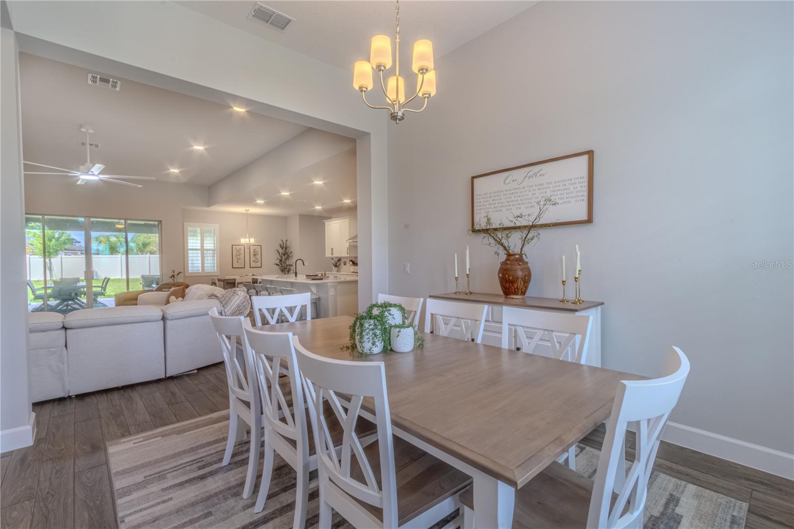 132 LAKE DR, OVIEDO, FL, 32765