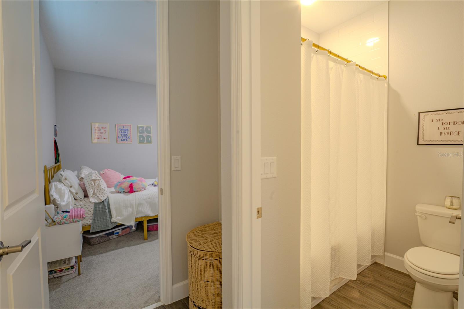 132 LAKE DR, OVIEDO, FL, 32765